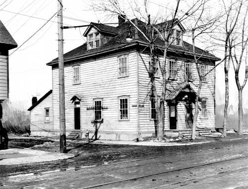 l'école en noir et blanc en 1873